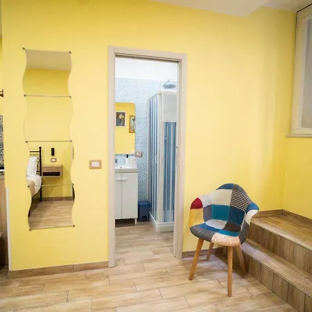 Casa De Curtis * Neapol