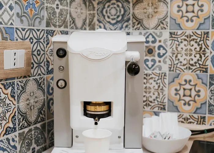 Casa De Curtis * Neapol